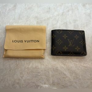 Authentic Louis Vuitton Monogram Bifold Wallet, Great Condition